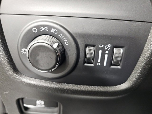 Certified 2024 Jeep Grand Cherokee Altitude image 20