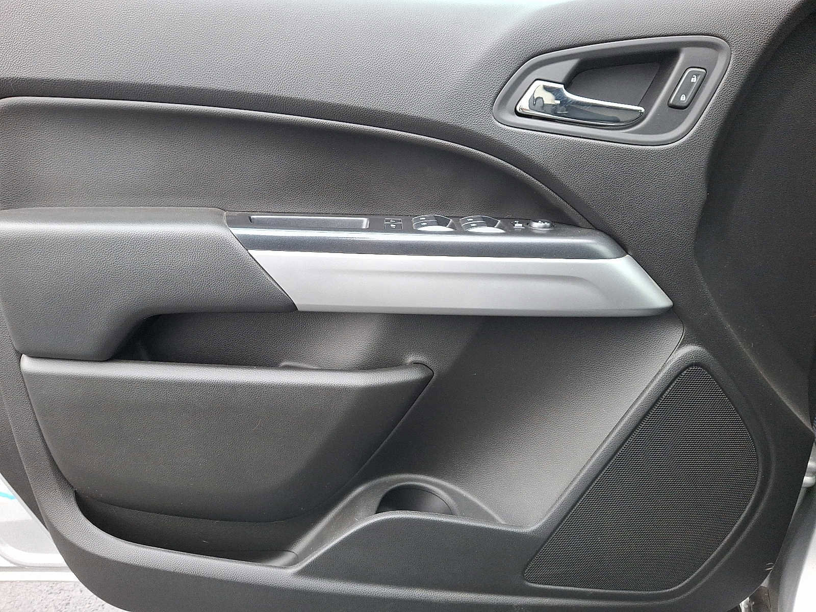 Used 2018 Chevrolet Colorado LT image 12