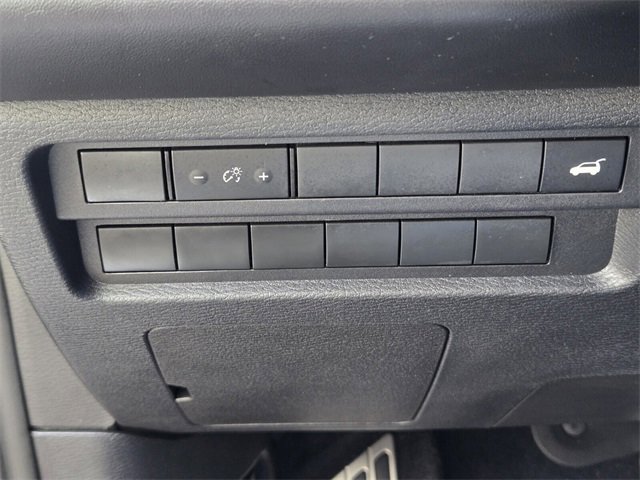 Used 2025 Mitsubishi Outlander SEL image 27