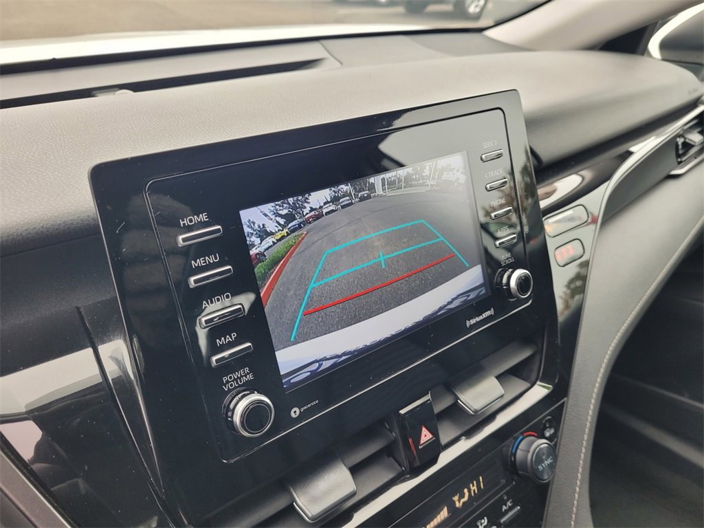 Used 2020 Toyota Camry SE image 13