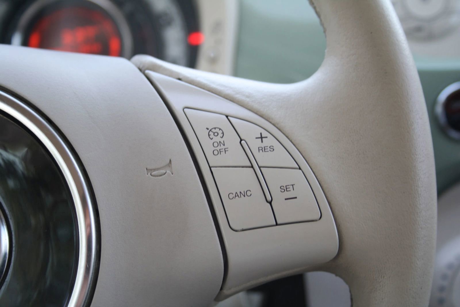 Used 2013 FIAT 500 Pop FWD image 22