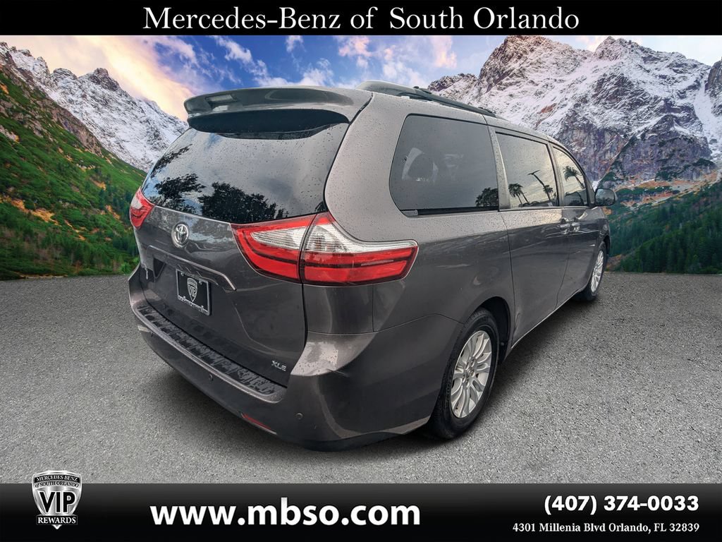 Used 2017 Toyota Sienna XLE w/ XLE Navigation Package FWD image 18