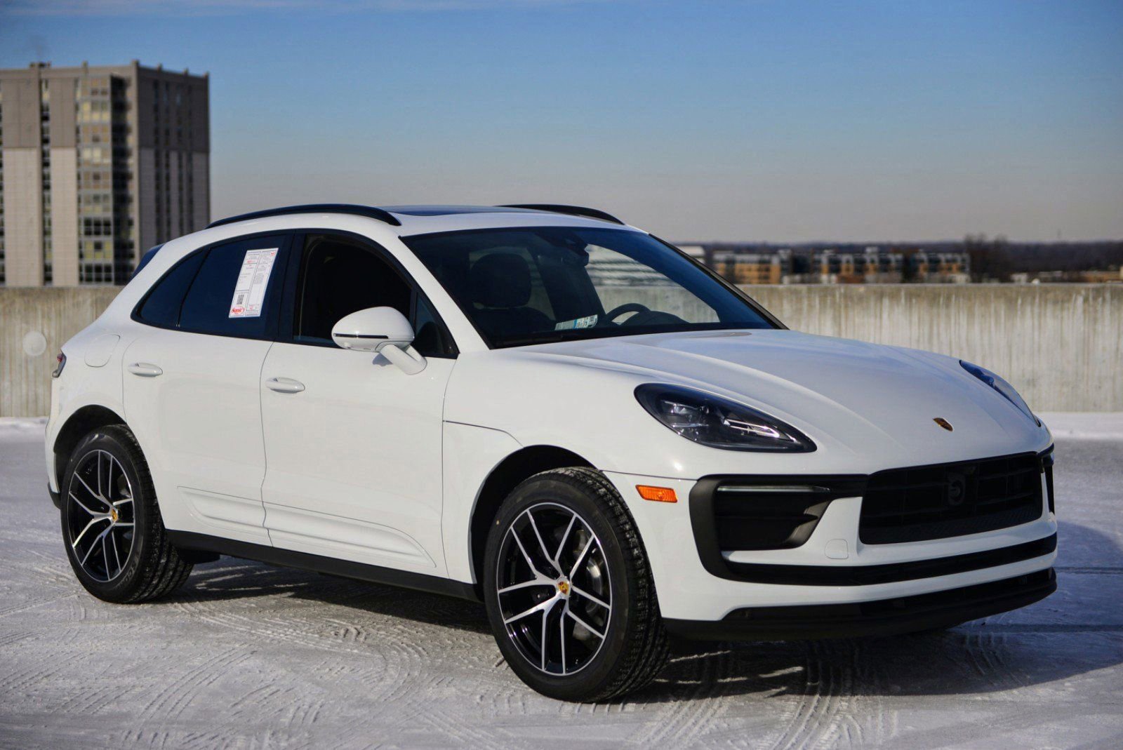 Used 2025 Porsche Macan image 7