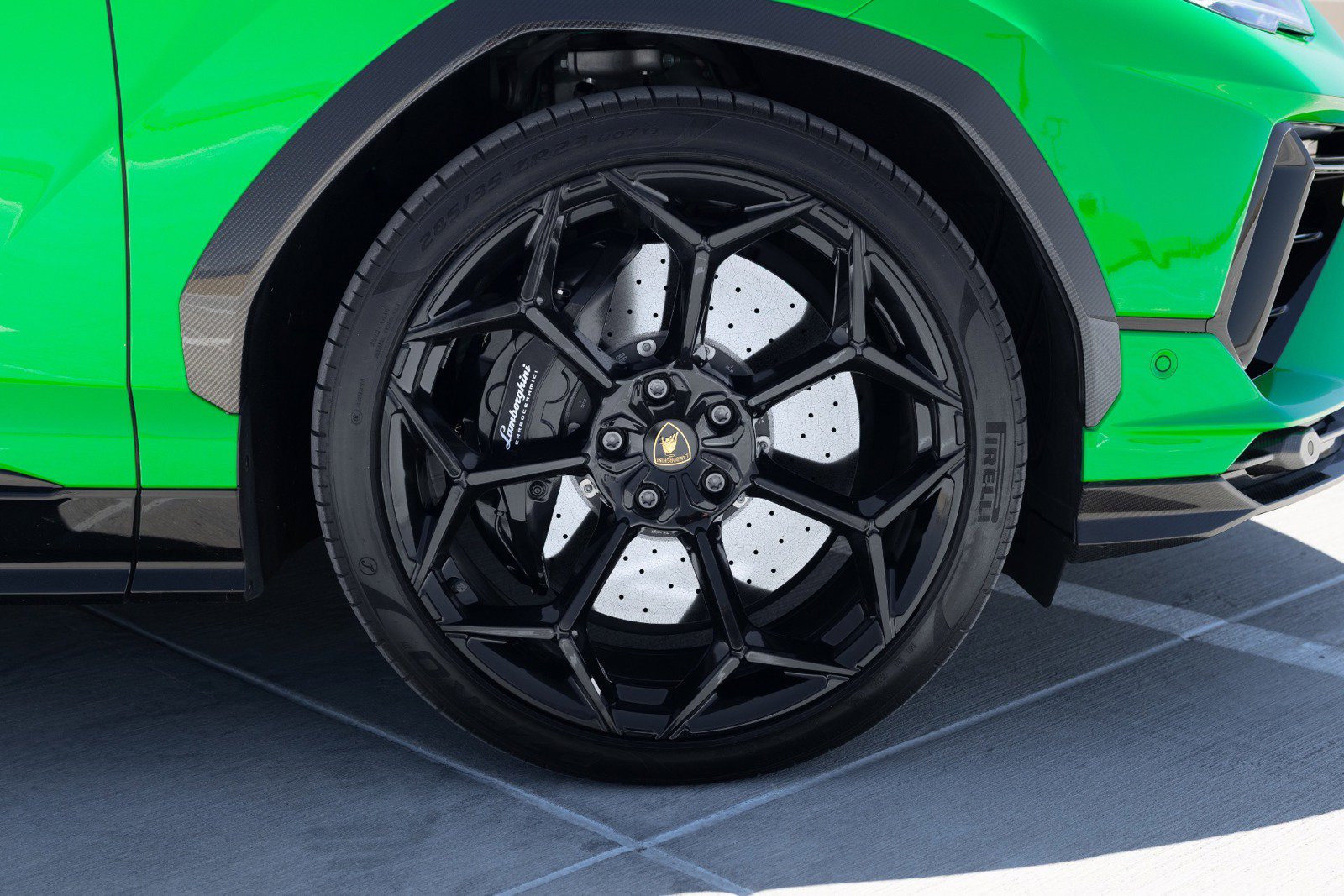 Used 2023 Lamborghini Urus Performante AWD/4WD image 17