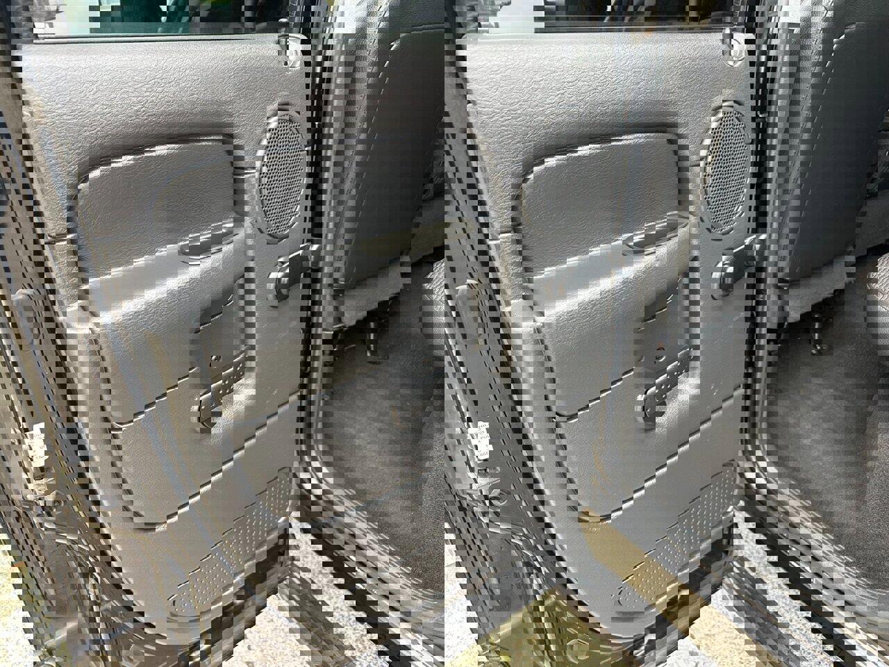 Used 2005 Dodge Ram 2500 Truck ST w/ Trailer Tow Group image 21