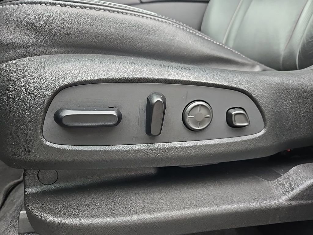 Used 2020 Buick Enclave Avenir image 13