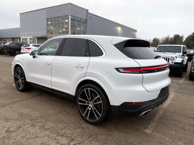 Used 2024 Porsche Cayenne image 7