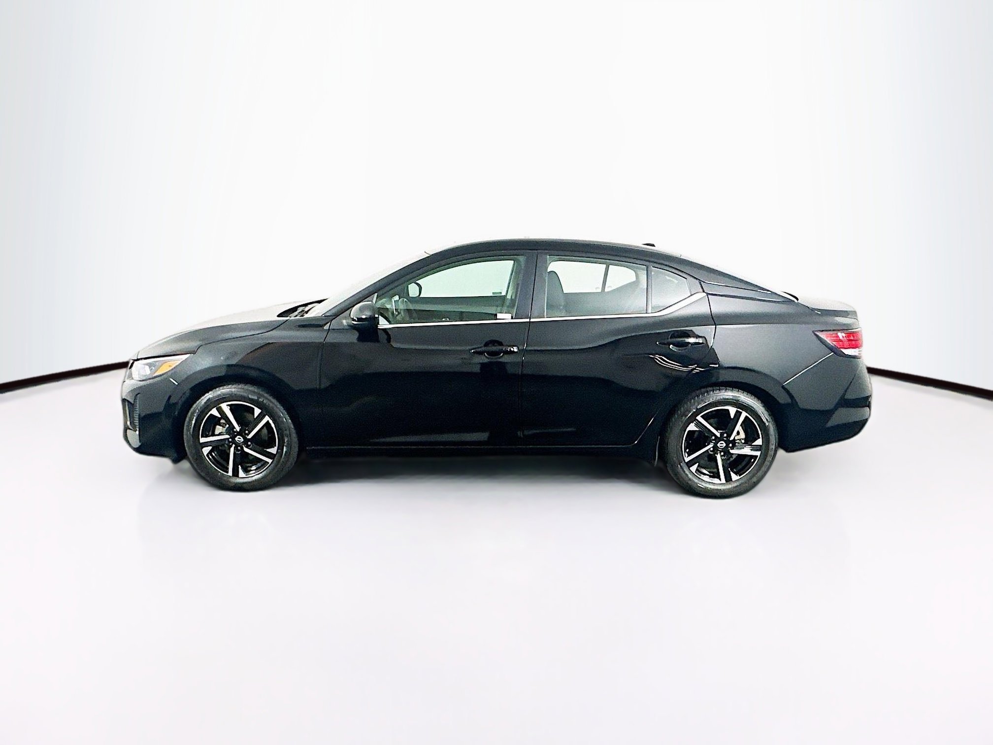 Used 2024 Nissan Sentra SV image 4