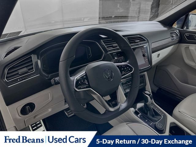 Used 2022 Volkswagen Tiguan SEL R-Line image 11
