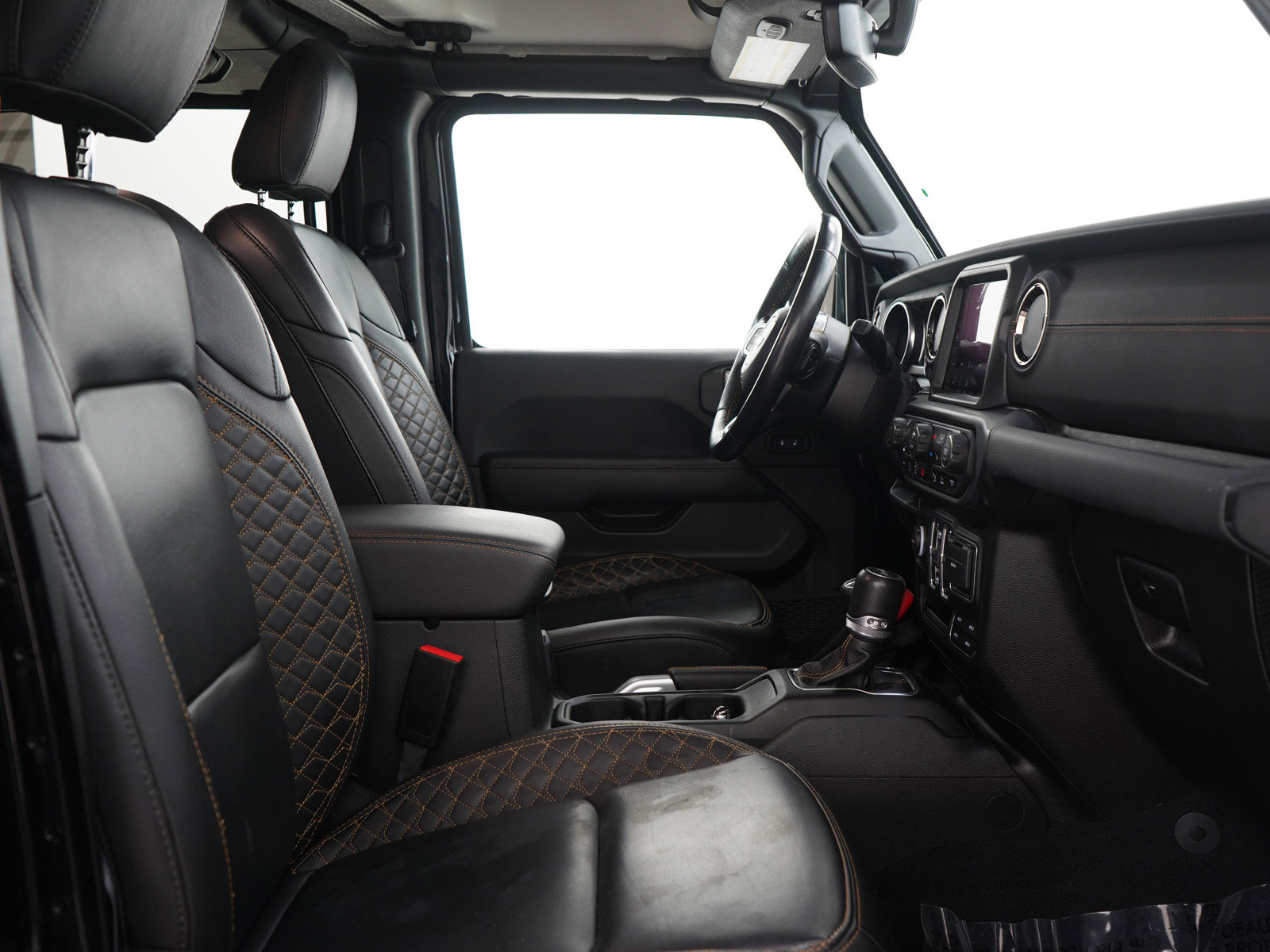 Used 2022 Jeep Wrangler Unlimited Sahara image 12