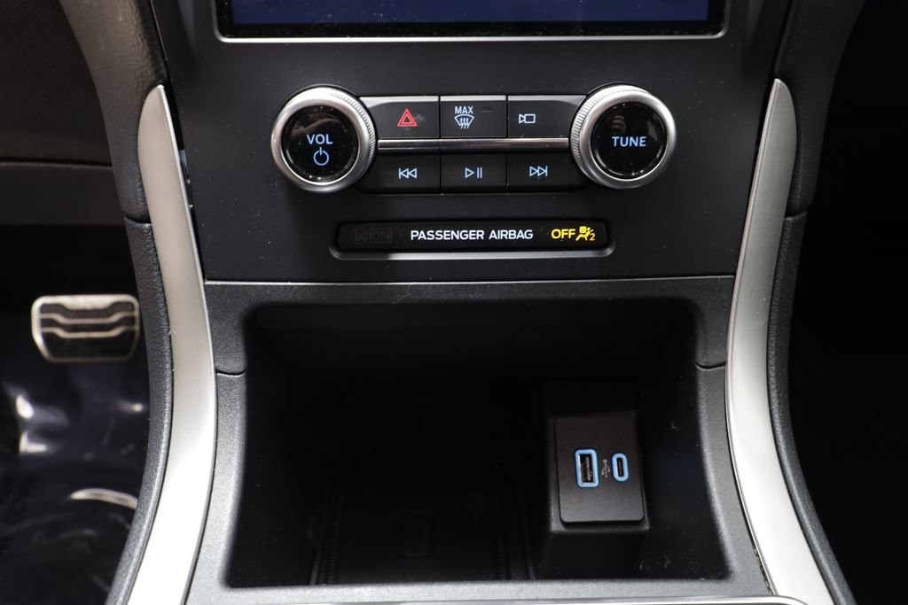 Used 2024 Ford Edge ST-Line AWD/4WD image 11