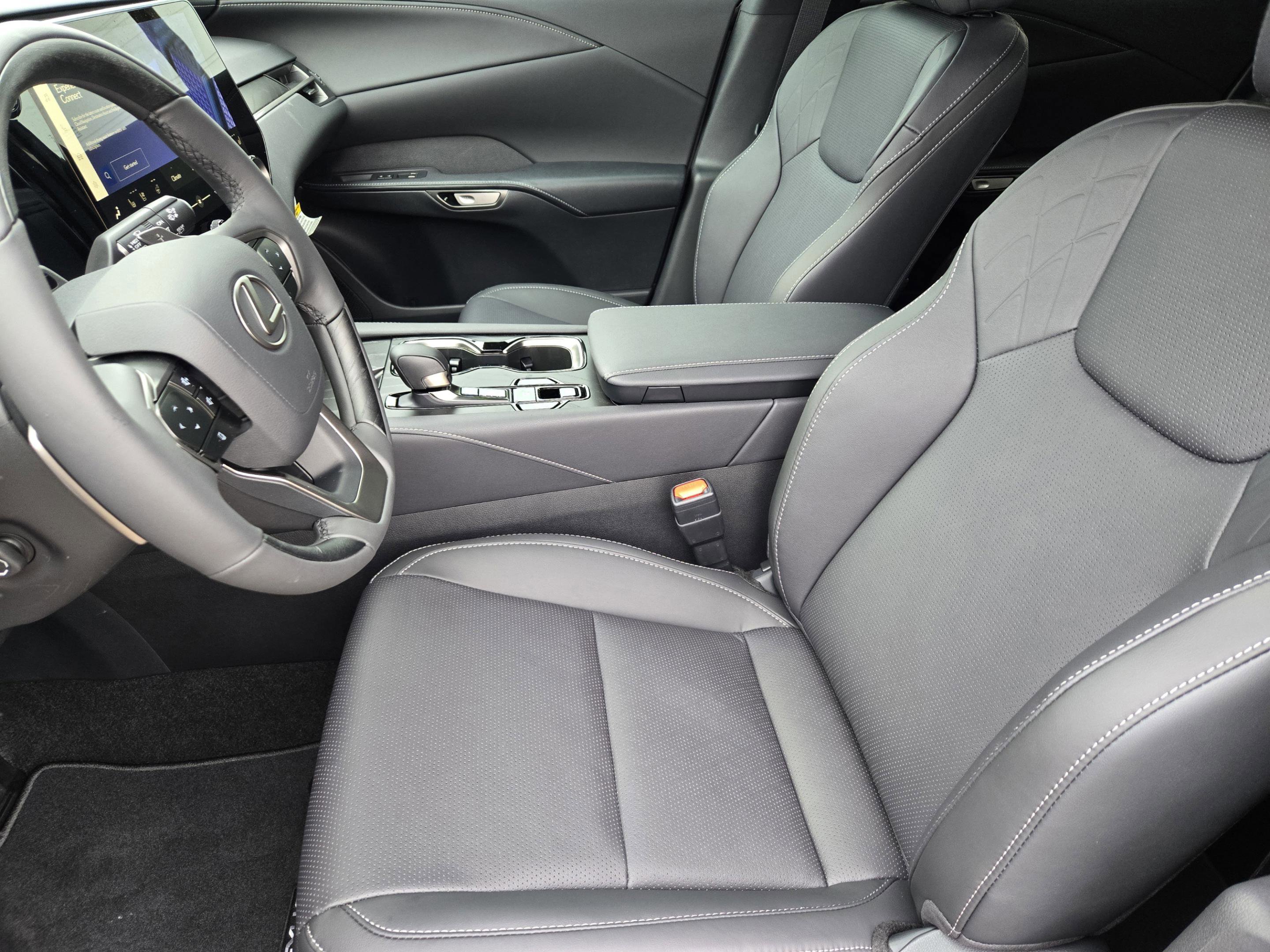 New 2026 Lexus RX 350 FWD image 5