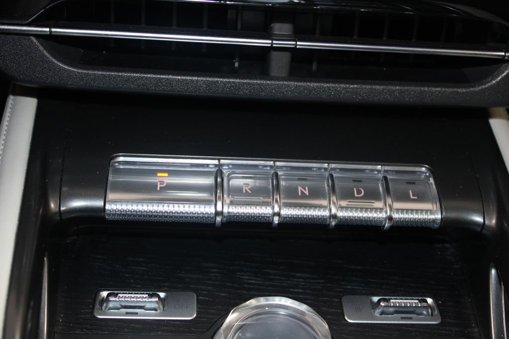 Used 2024 Lincoln Nautilus Reserve image 43