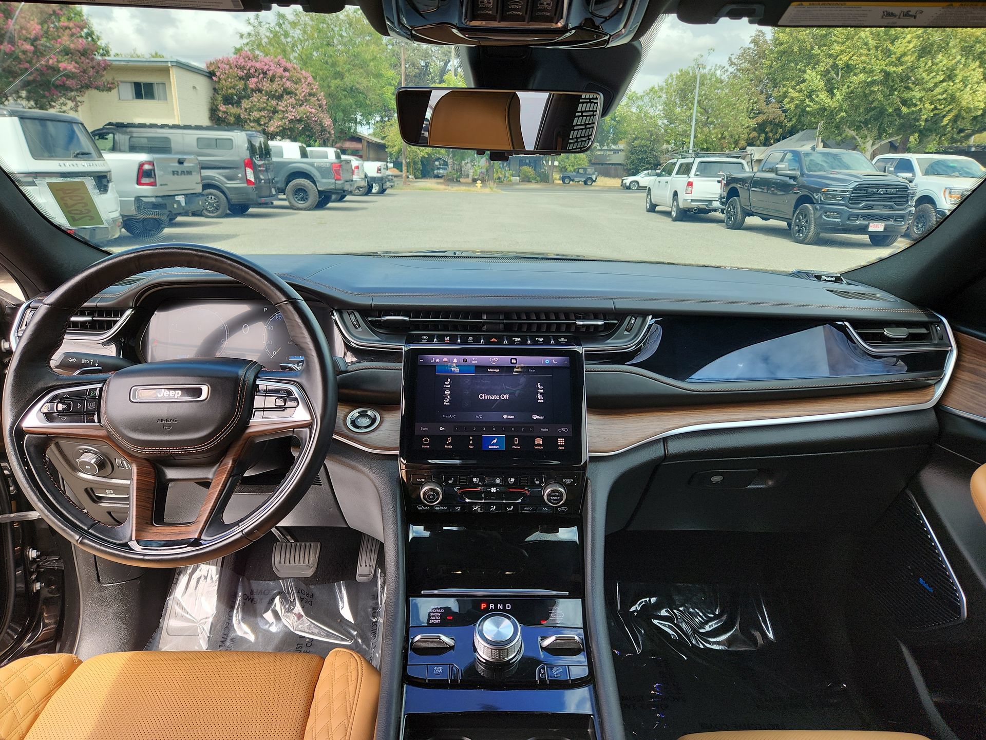 Certified 2023 Jeep Grand Cherokee L Summit w/ Advanced Protech Group IV AWD/4WD image 28