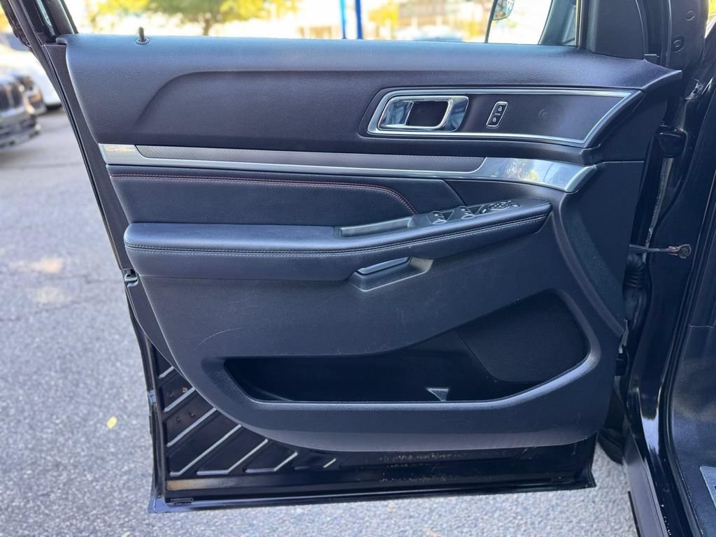 Used 2016 Ford Explorer Sport AWD/4WD image 12
