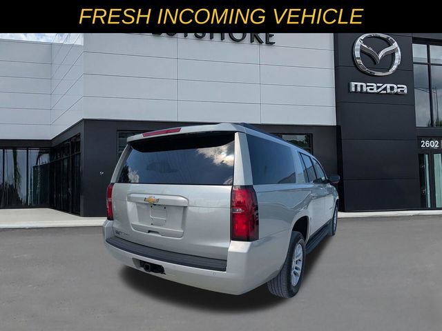 Used 2016 Chevrolet Suburban LS RWD image 3