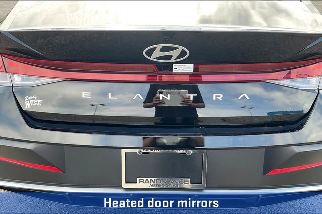 New 2025 Hyundai Elantra SEL image 21