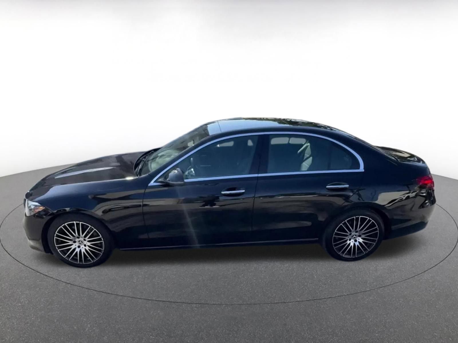 Used 2024 Mercedes-Benz C 300 4MATIC Sedan image 9