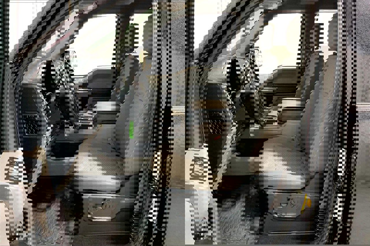 Used 2019 Ford F150 XLT w/ Equipment Group 302A Luxury image 15