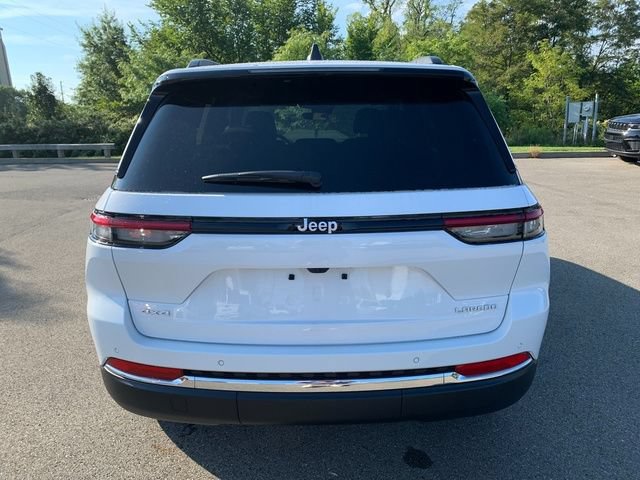 New 2027 Jeep Grand Cherokee Laredo AWD/4WD image 3