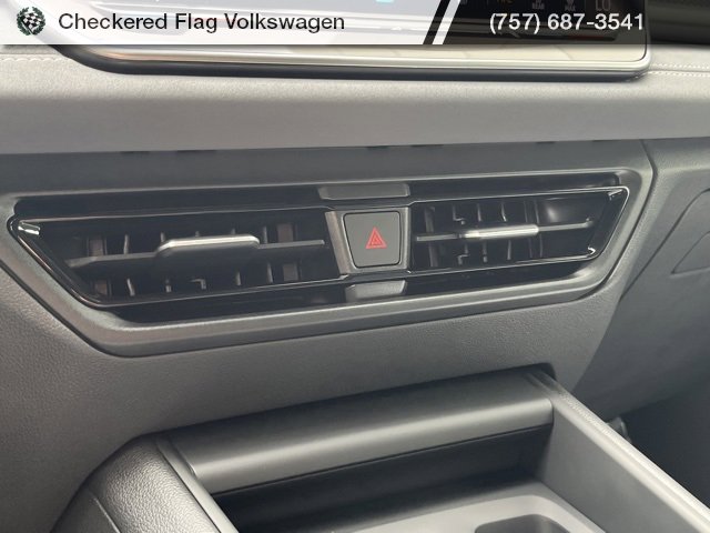 New 2025 Volkswagen Tiguan SE R-Line image 43