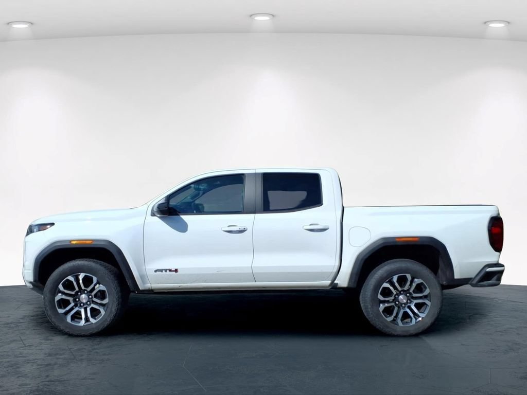 Used 2023 GMC Canyon AT4 w/ AT4 Premium Package AWD/4WD image 6
