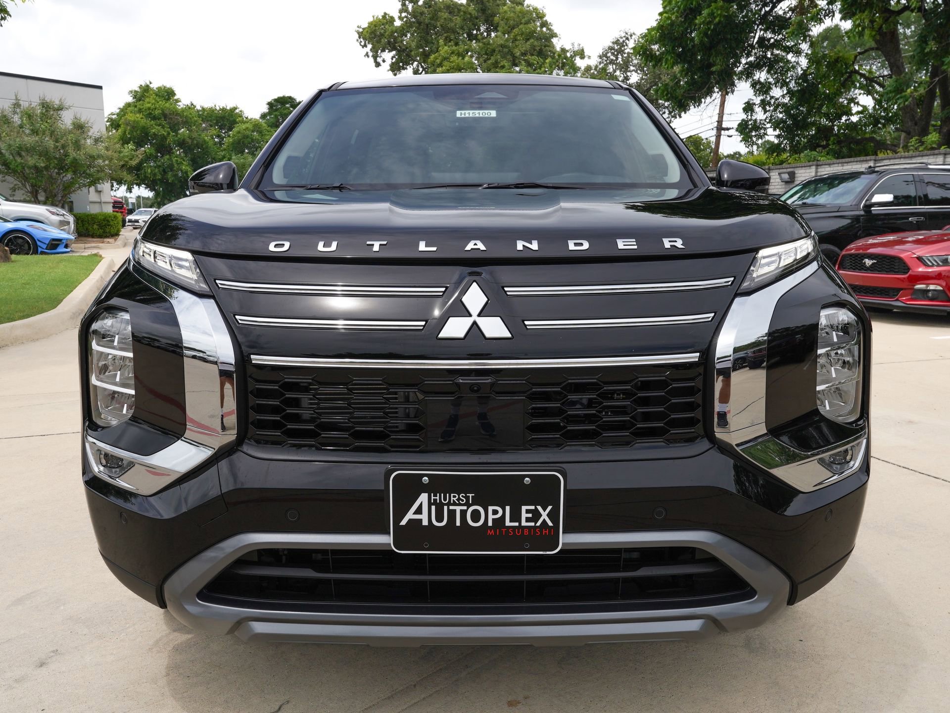 New 2026 Mitsubishi Outlander SE FWD image 3