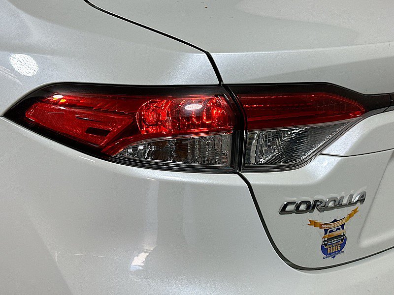 Used 2020 Toyota Corolla LE FWD image 23