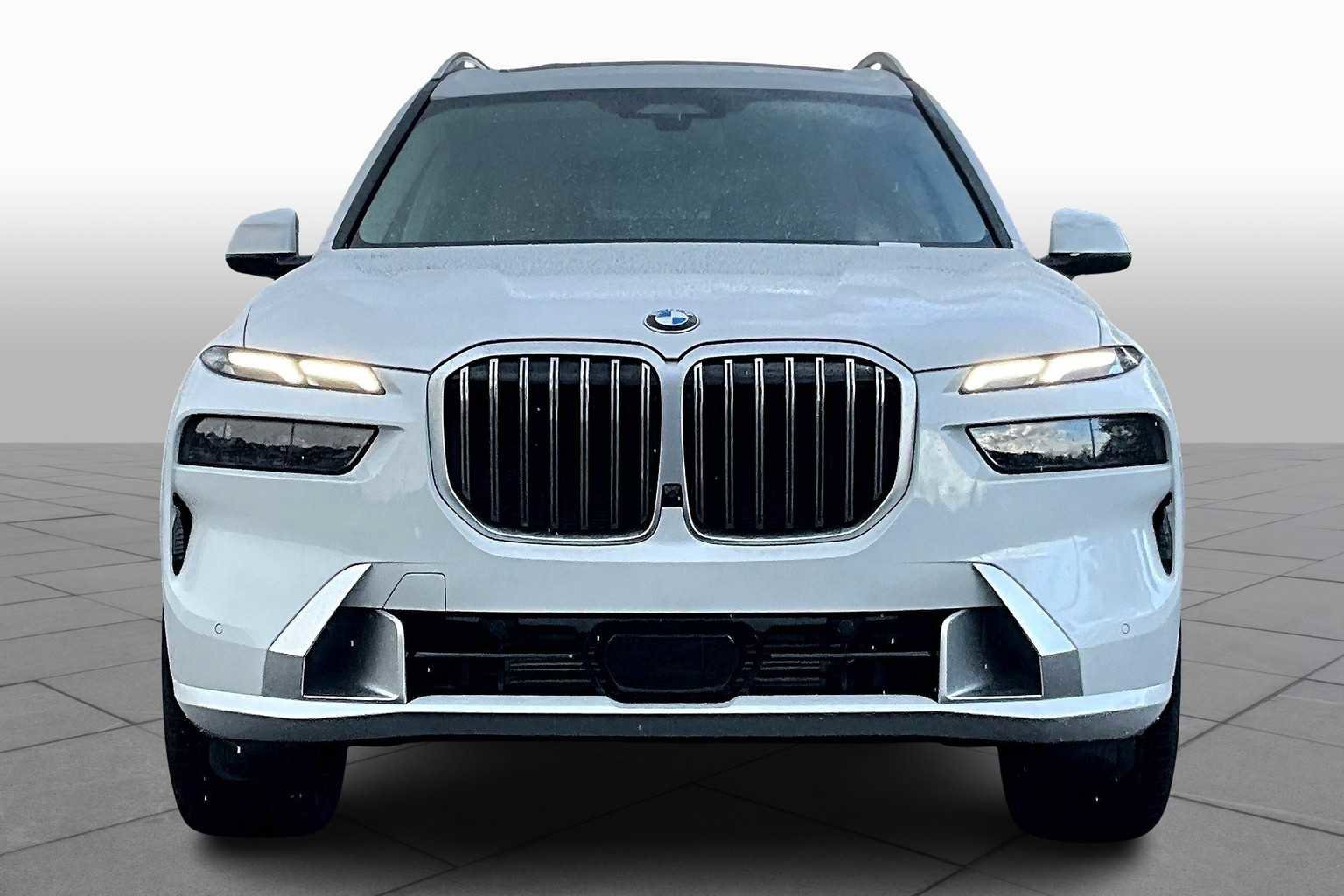 New 2026 BMW X7 xDrive40i image 3