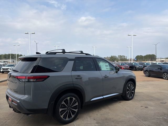 New 2026 Nissan Pathfinder Platinum image 4
