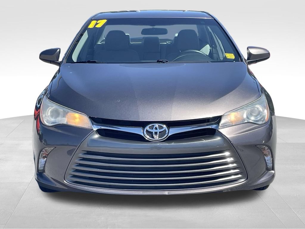 Used 2017 Toyota Camry LE FWD image 9