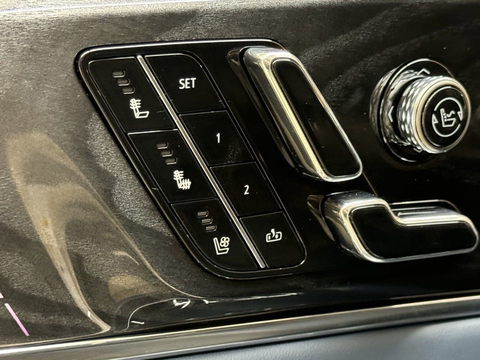 New 2025 Cadillac Escalade IQ Luxury 2 image 27