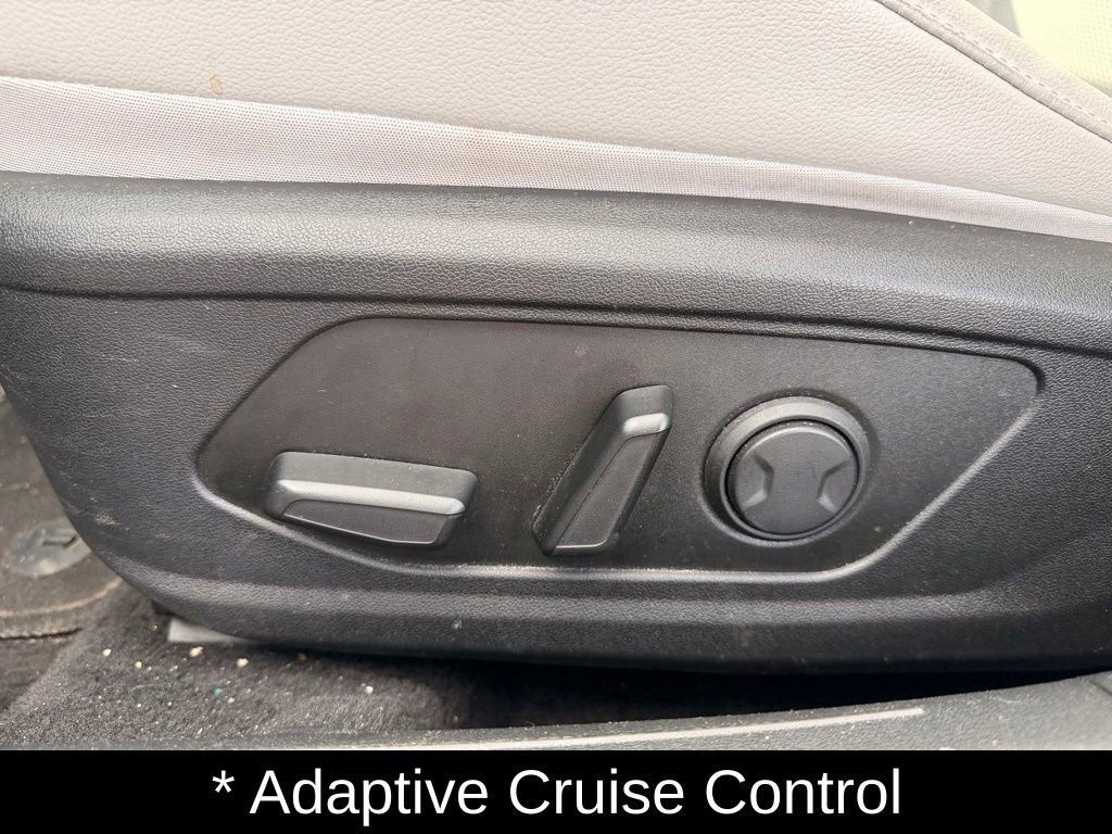 Used 2024 Hyundai Elantra Limited FWD image 17