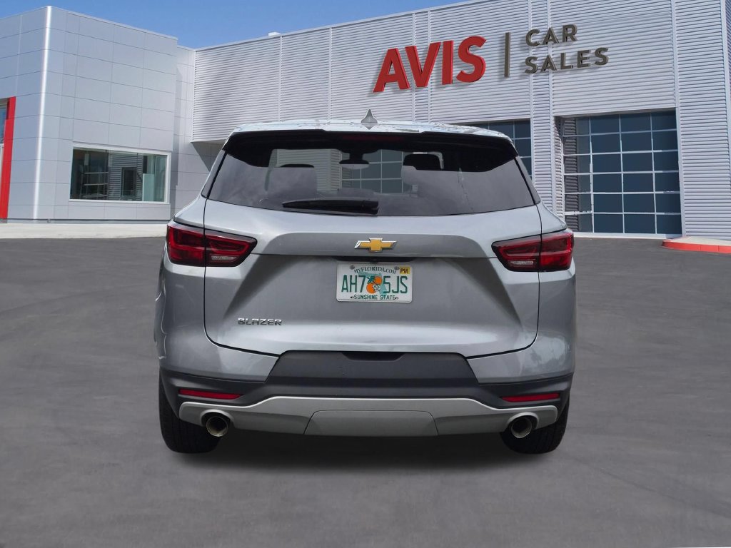 Used 2025 Chevrolet Blazer LT FWD image 7