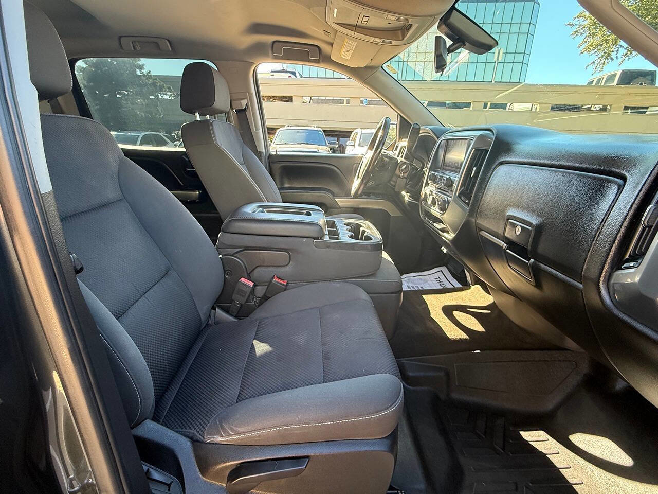 Used 2018 Chevrolet Silverado 1500 LT w/ LT Eassist Package image 15