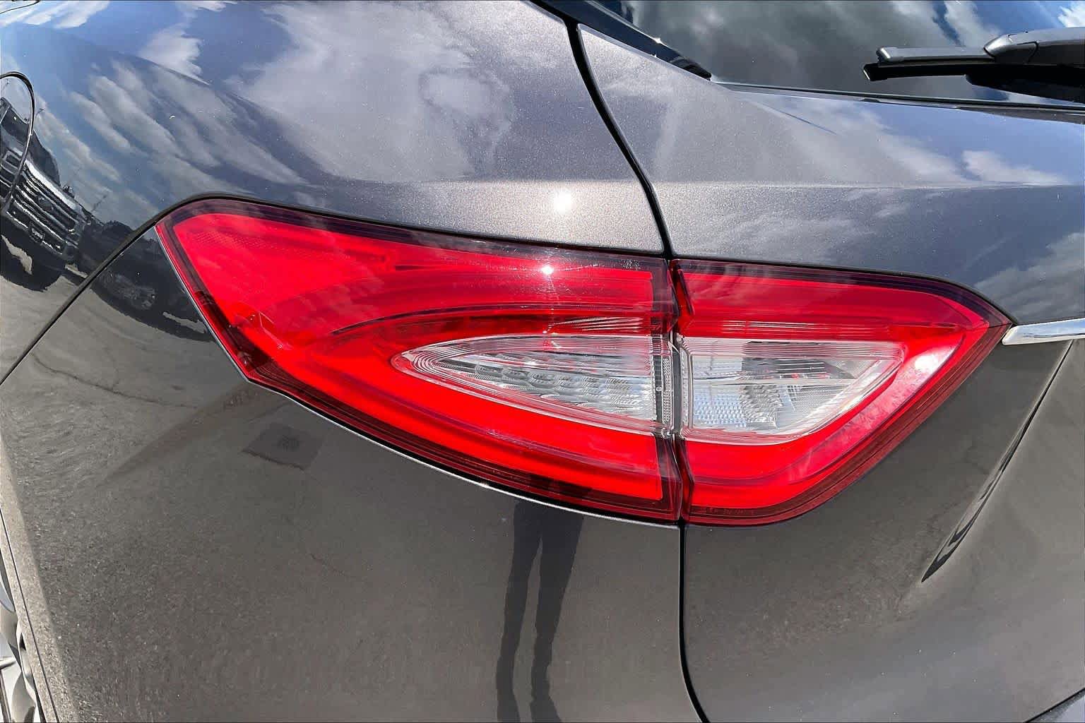 Used 2017 Maserati Levante w/ Sport Package AWD/4WD image 29