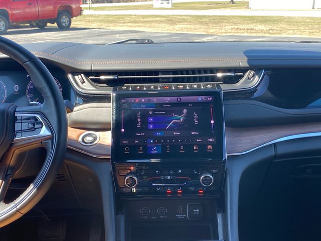 Used 2023 Jeep Grand Cherokee Summit w/ Rear Seat Video Group I AWD/4WD image 22