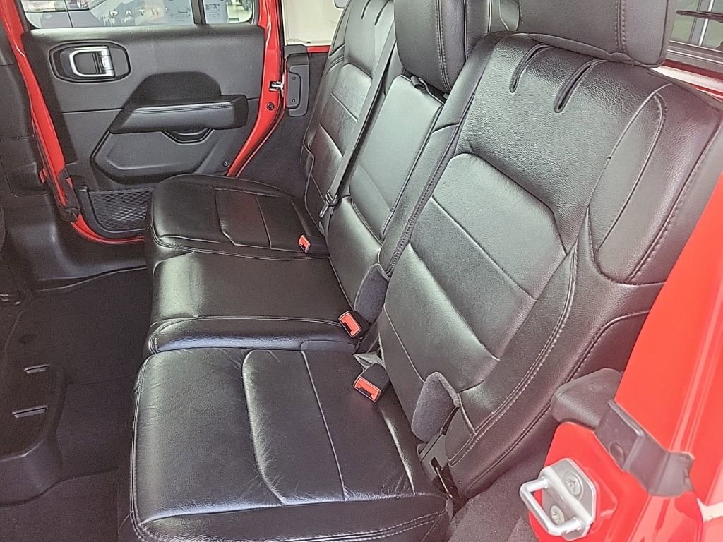 Used 2021 Jeep Wrangler Unlimited Sahara AWD/4WD image 35