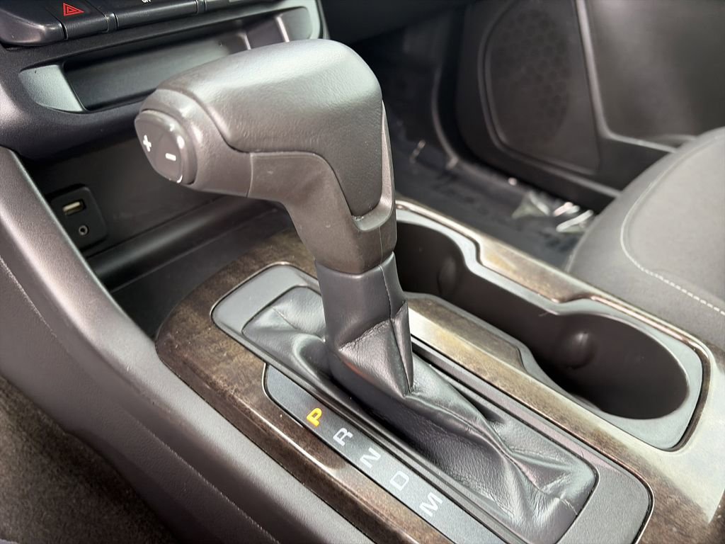 Used 2015 GMC Canyon SLE RWD image 26