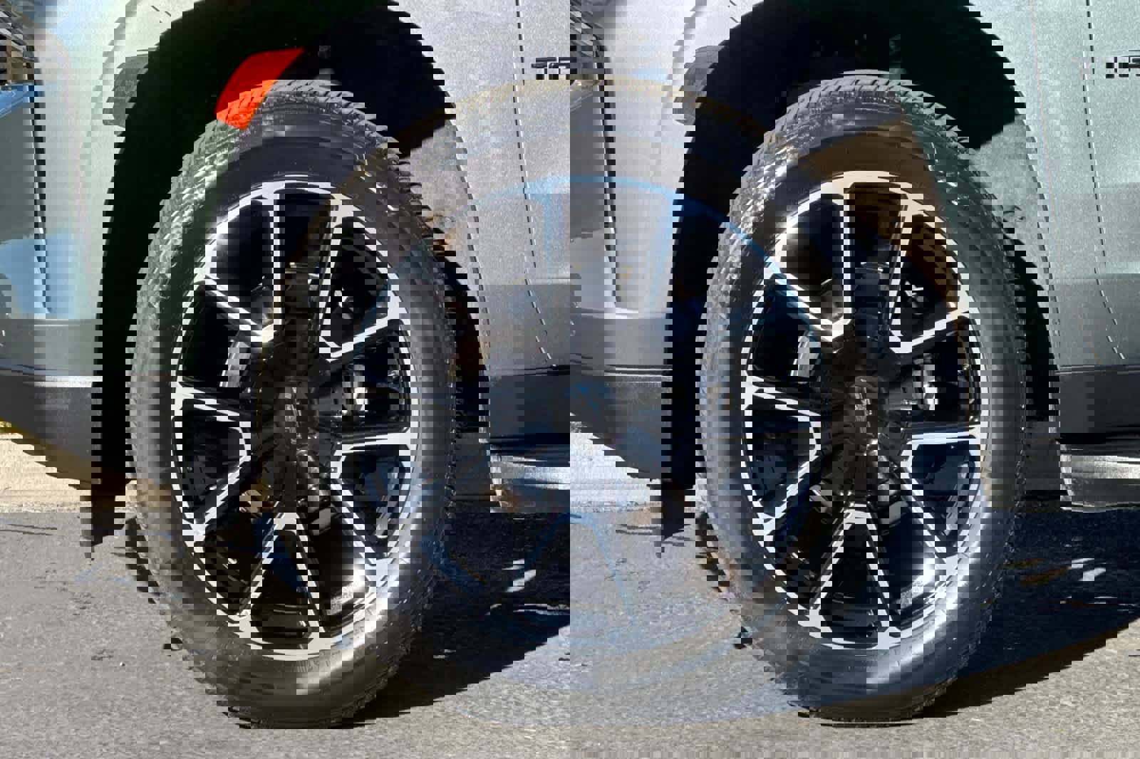 Used 2023 Chevrolet Tahoe RST w/ Luxury Package image 28