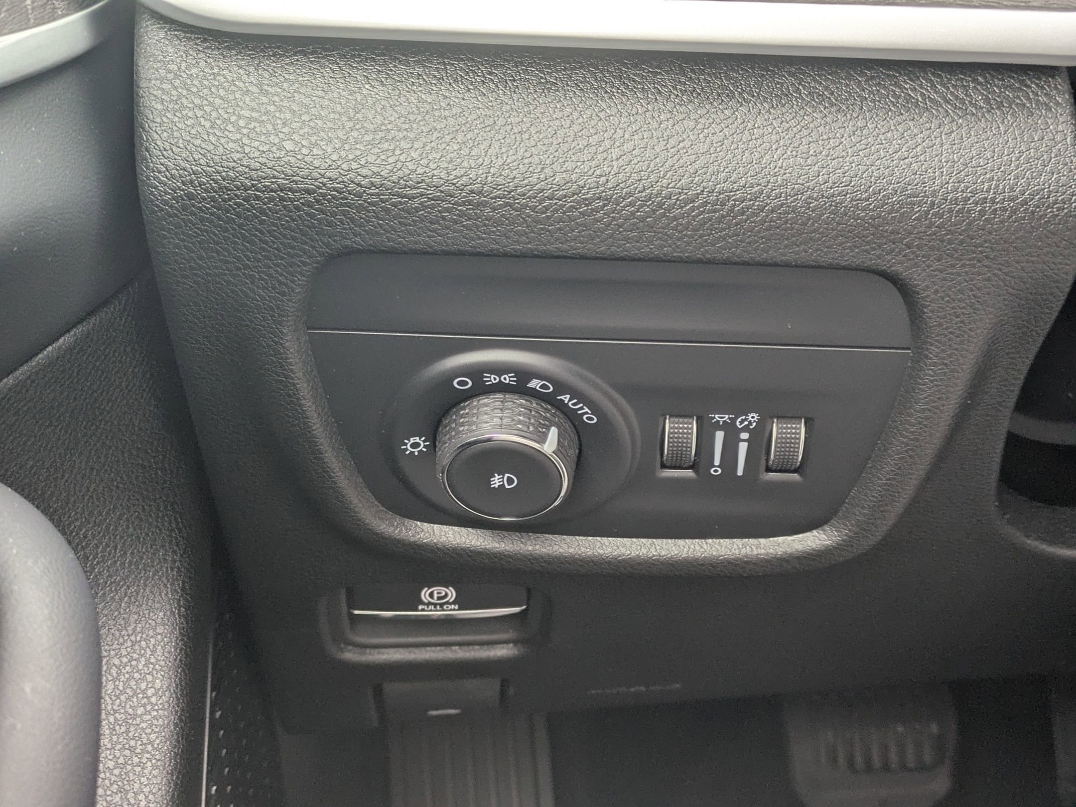 Used 2025 Jeep Grand Cherokee L Limited w/ Trailer Tow Package image 17