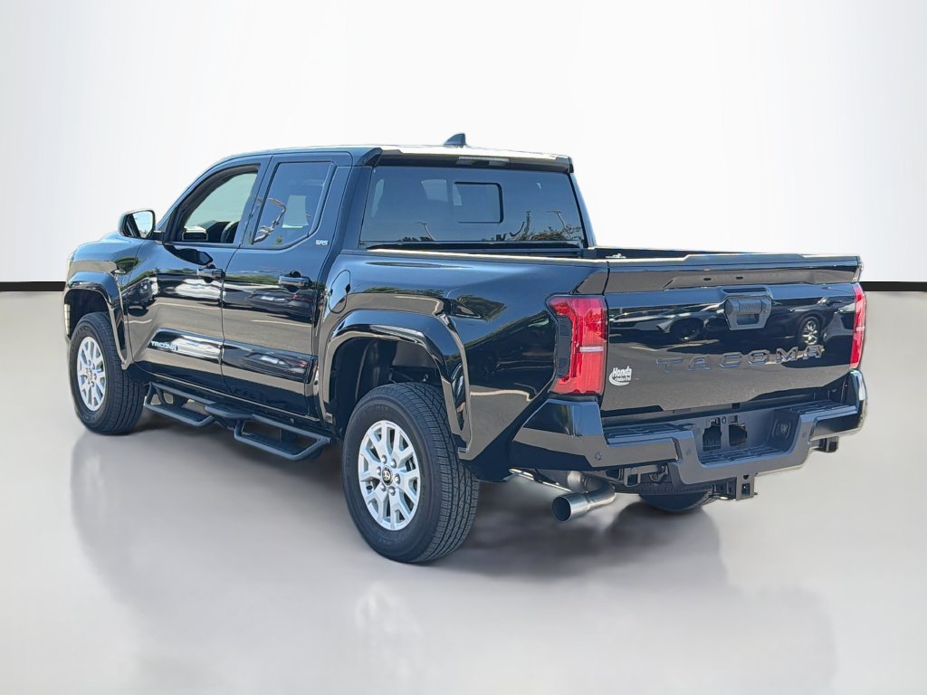 Used 2025 Toyota Tacoma SR5 RWD image 7