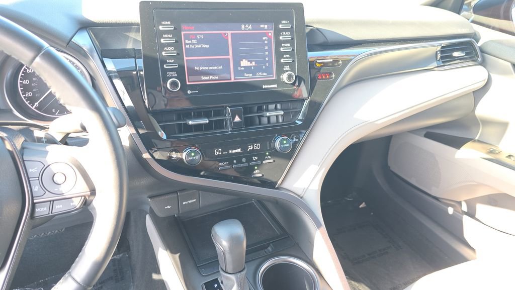 Used 2023 Toyota Camry SE w/ Convenience Package FWD image 14