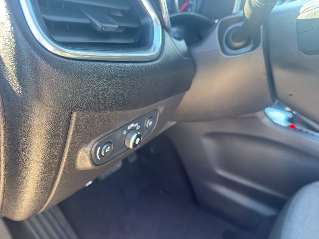 Used 2020 Chevrolet Equinox LT image 14