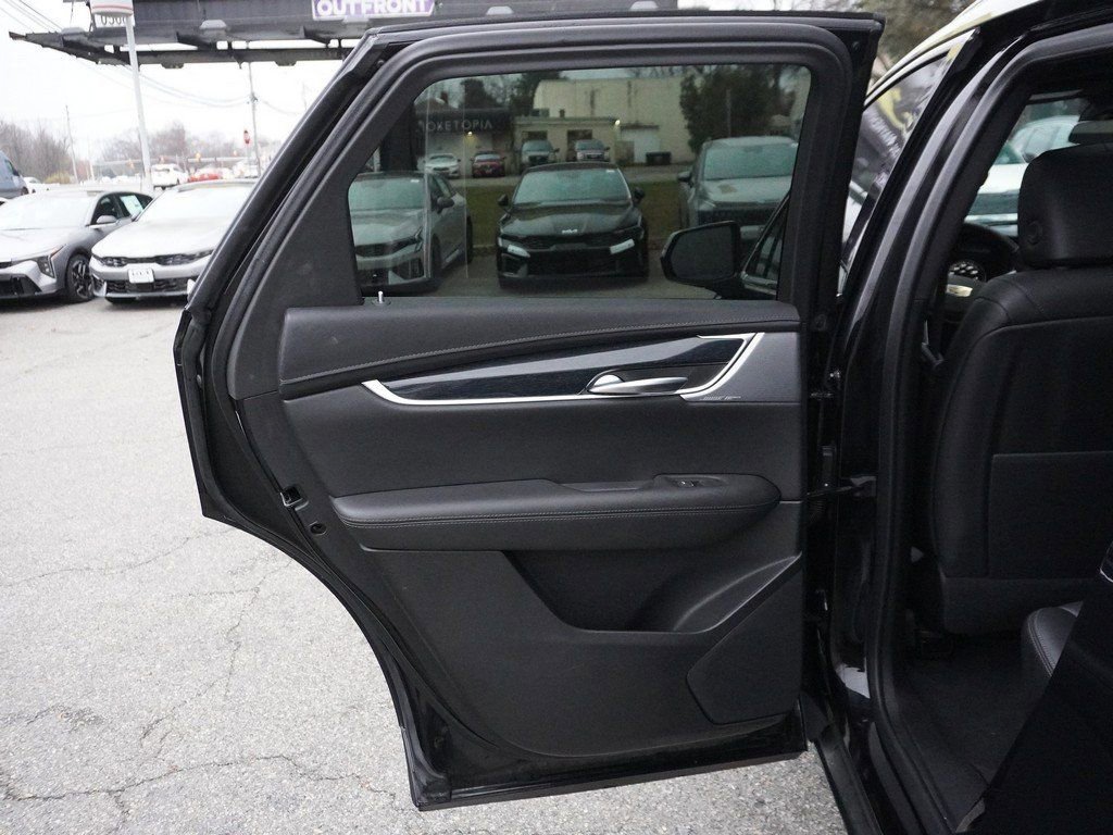 Used 2024 Cadillac XT5 Premium Luxury image 30