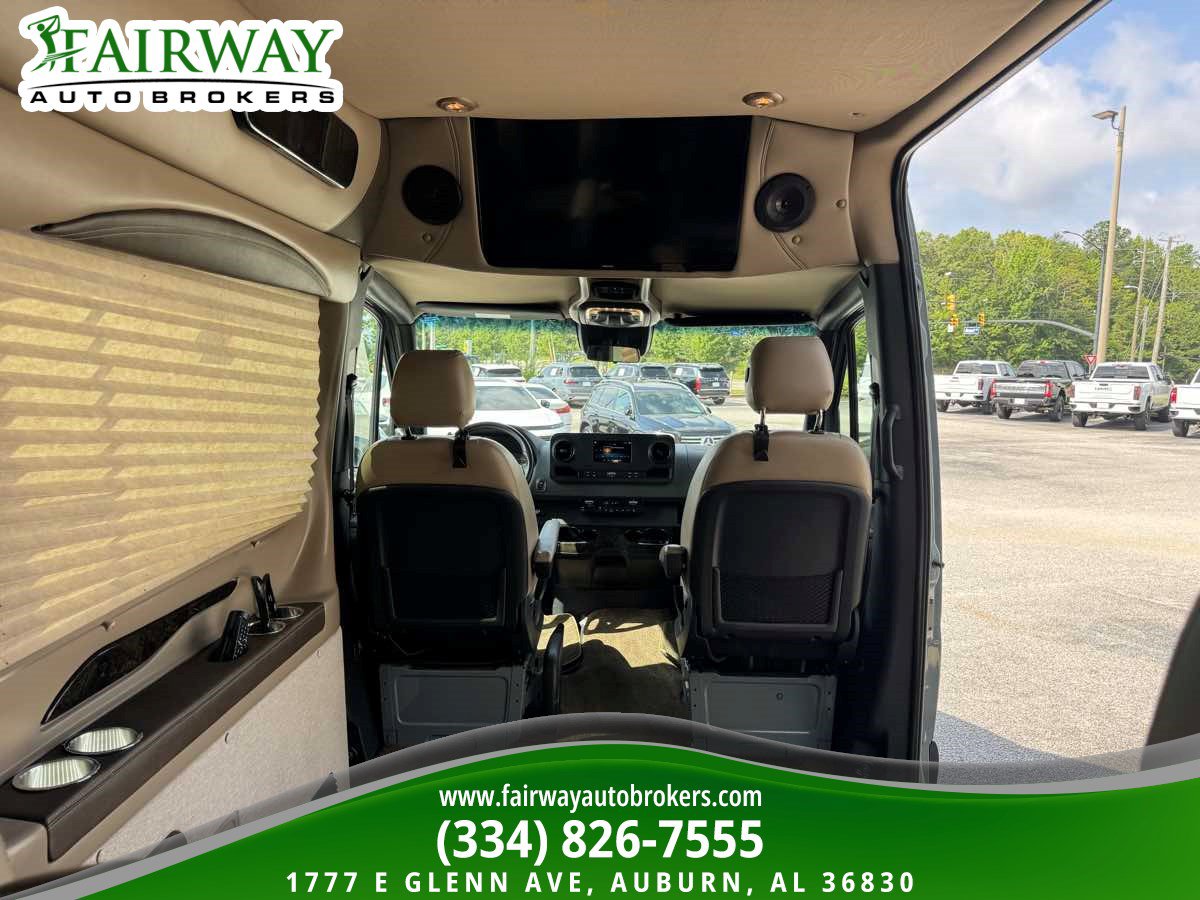 Used 2022 Mercedes-Benz Sprinter 2500 image 29