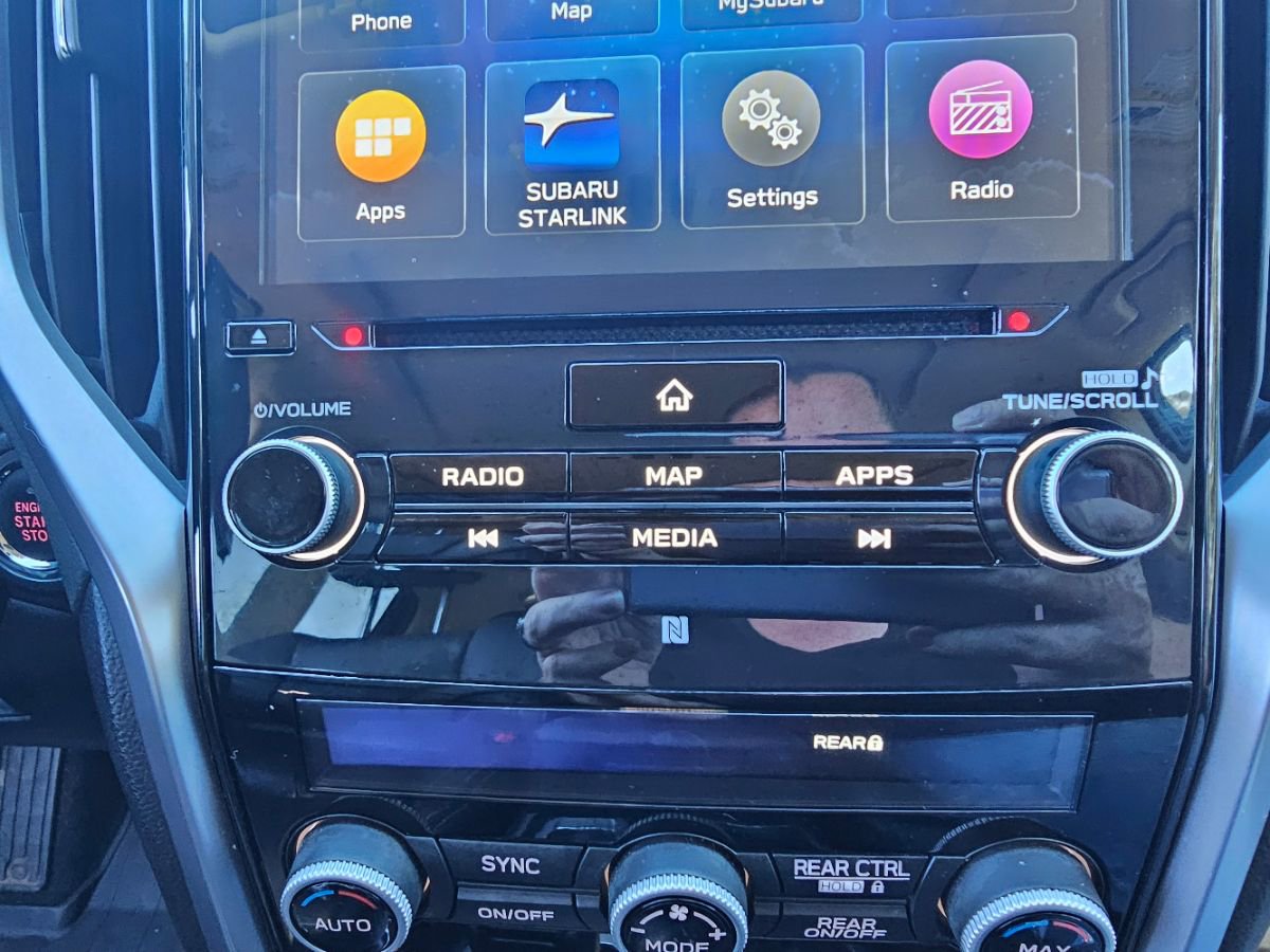 Used 2020 Subaru Ascent Limited w/ Technology Package image 12