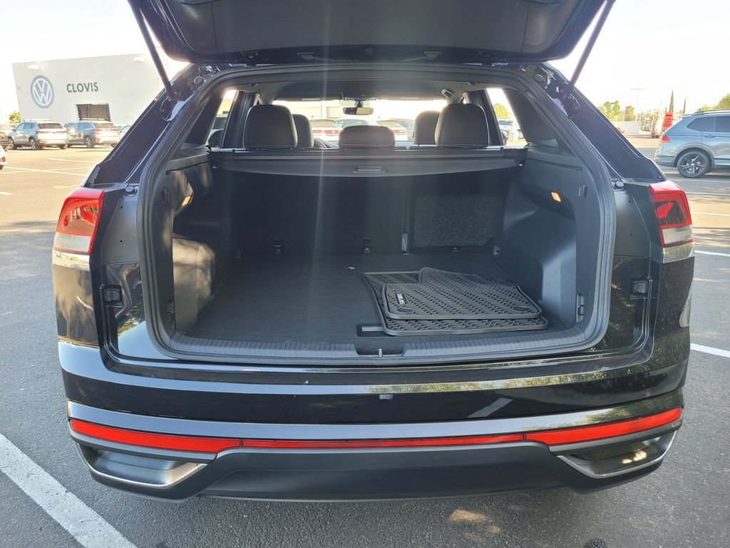 Used 2023 Volkswagen Atlas Cross Sport SE AWD/4WD image 27