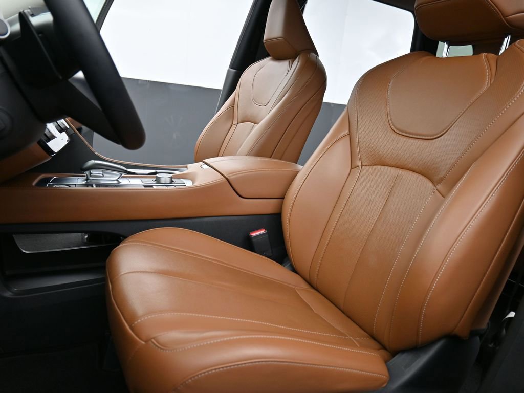 Used 2025 INFINITI QX60 Sensory w/ Vision Package image 11
