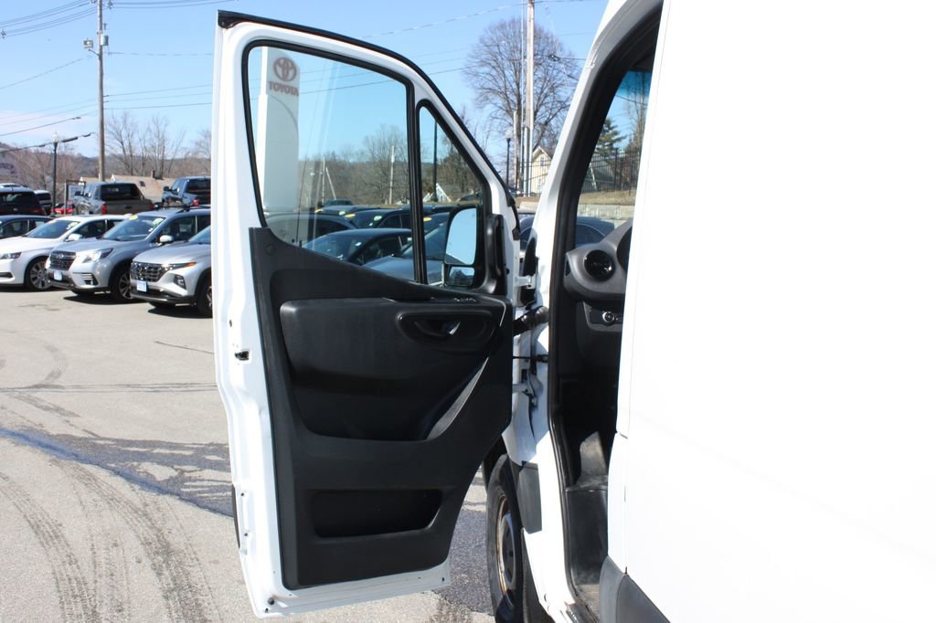 Used 2020 Mercedes-Benz Sprinter 144 Cargo image 11